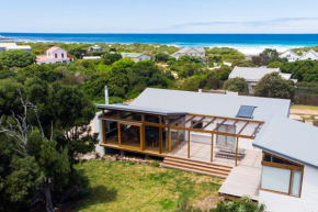 Swallows Perch Beach Getaway - Solar Backup